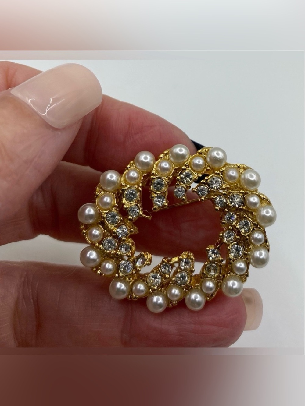Perlas De Mallorca Gold Tone Faux Pearl Rhinestone Pin Brooch Vintage